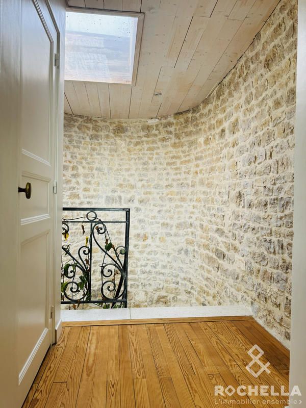 Maison - 365 m² - 10 pièces