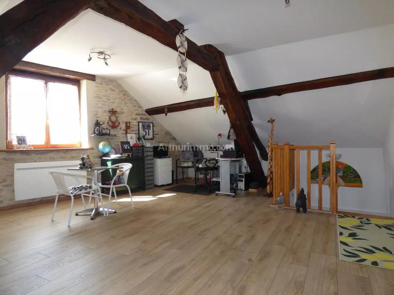 Maison - 200 m² - 9 pièces