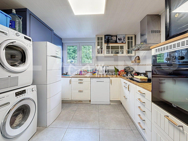 Maison - 153 m² - 10 pièces