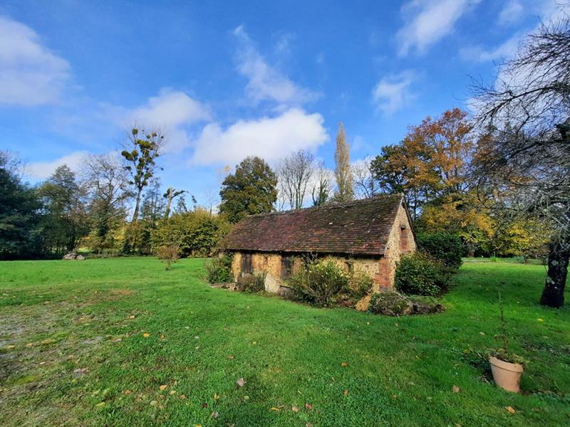 Moulin - 234 m² - 9 pièces