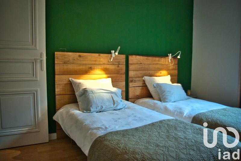 Maison - 188 m² - 8 pièces