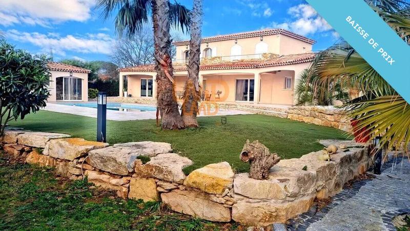 Propriété - 250 m² - 7 pièces