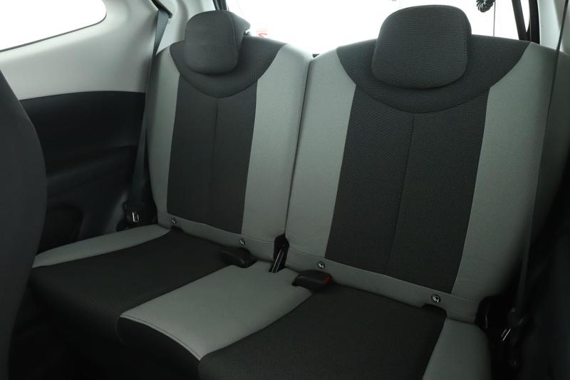 Toyota Aygo 1.0 Vvt-i X-Play 5p 69 ch