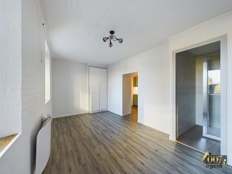 Maison - 243 m² - 9 pièces