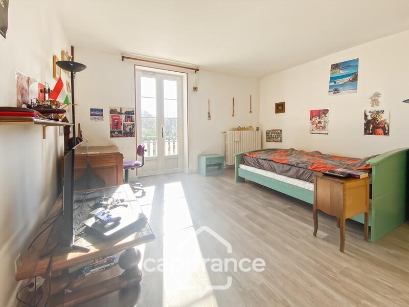 Maison - 262 m² - 8 pièces