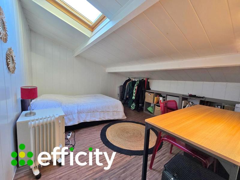 Appartement - 90 m² - 4 pièces