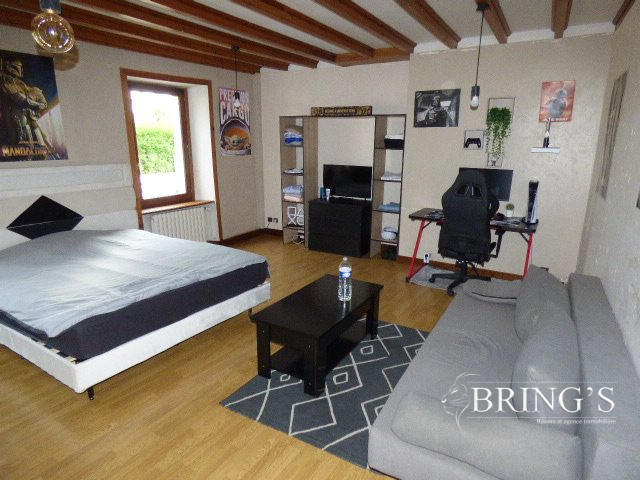 Maison - 222 m² - 8 pièces