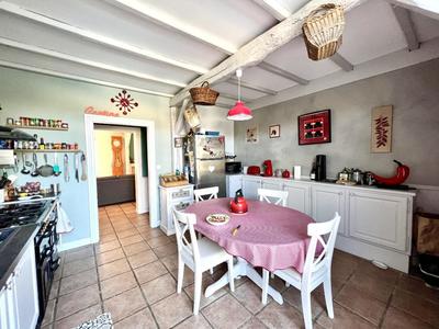 Maison de village - 200 m² - 4 pièces
