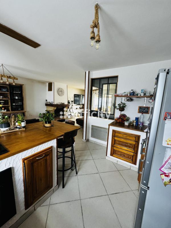 Maison - 105 m² - 5 pièces