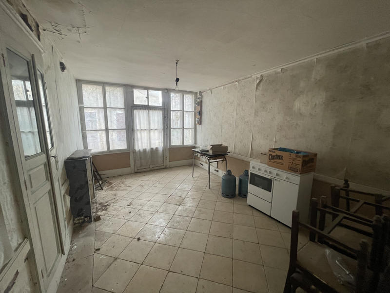 Maison - 300 m² - 7 pièces