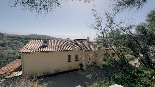 Propriété - 220 m² - 11 pièces