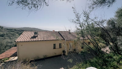 Propriété - 220 m² - 11 pièces