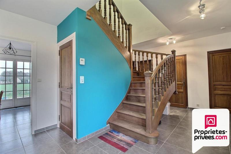 Maison - 210 m² - 8 pièces