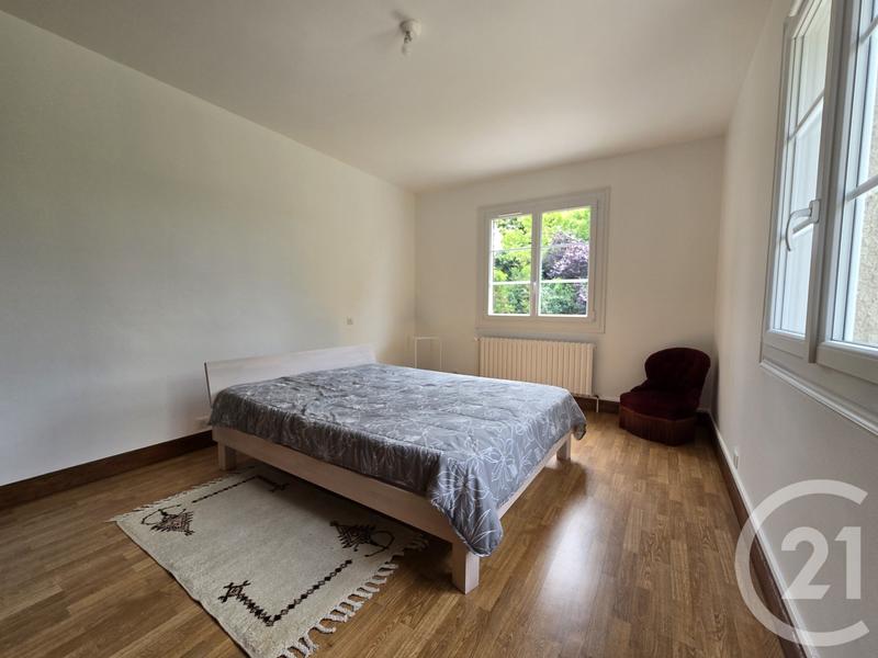 Maison - 197 m² - 9 pièces