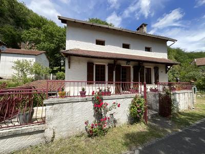 Maison - 88 m² - 5 pièces