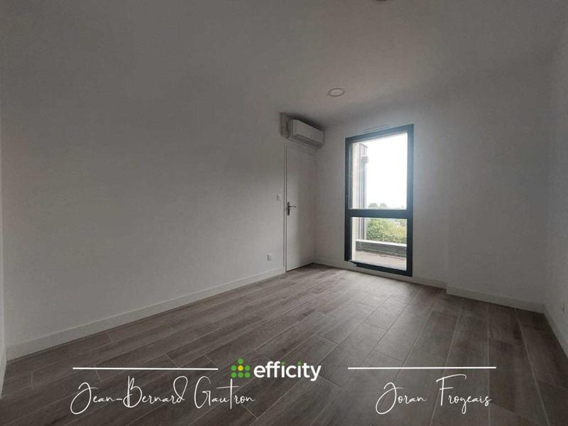 Bureau - 587 m² - 17 pièces