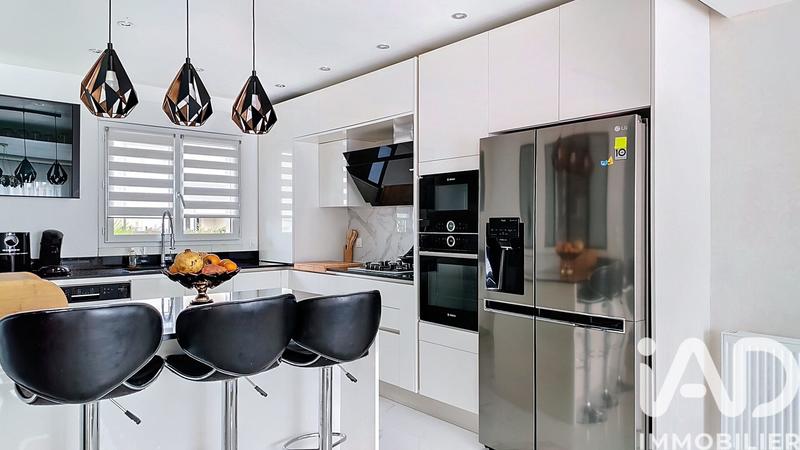 Maison - 110 m² - 5 pièces