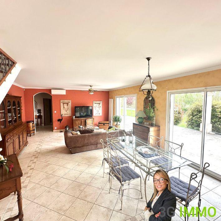 Villa - 166 m² - 4 pièces