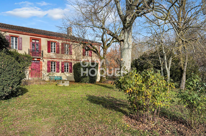 Maison - 360 m² - 10 pièces