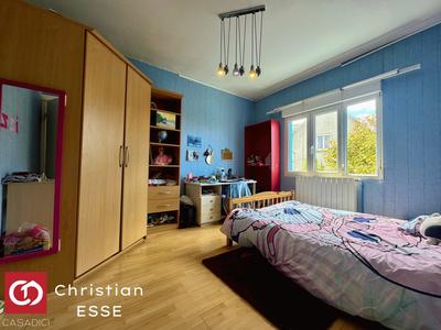 Maison - 164 m² - 9 pièces