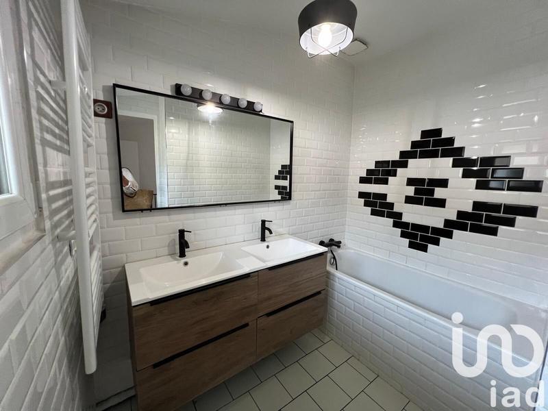 Maison - 93 m² - 5 pièces