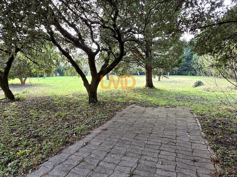 Propriété - 165 m² - 6 pièces