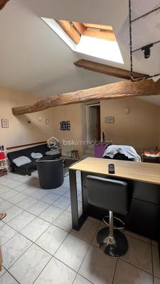 Immeuble - 147 m² - 8 pièces