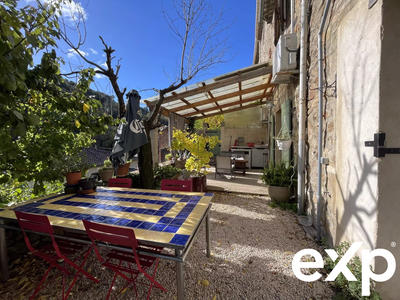 Maison traditionnelle - 195 m² - 8 pièces