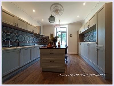 Maison - 267 m² - 9 pièces