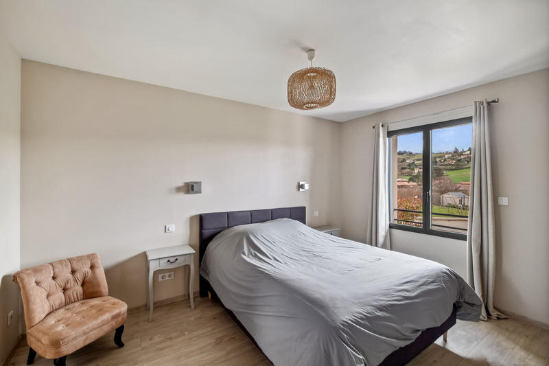 Maison - 140 m² - 6 pièces