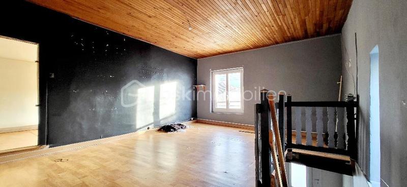 Maison - 192 m² - 9 pièces