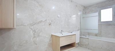 Maison - 204 m² - 6 pièces