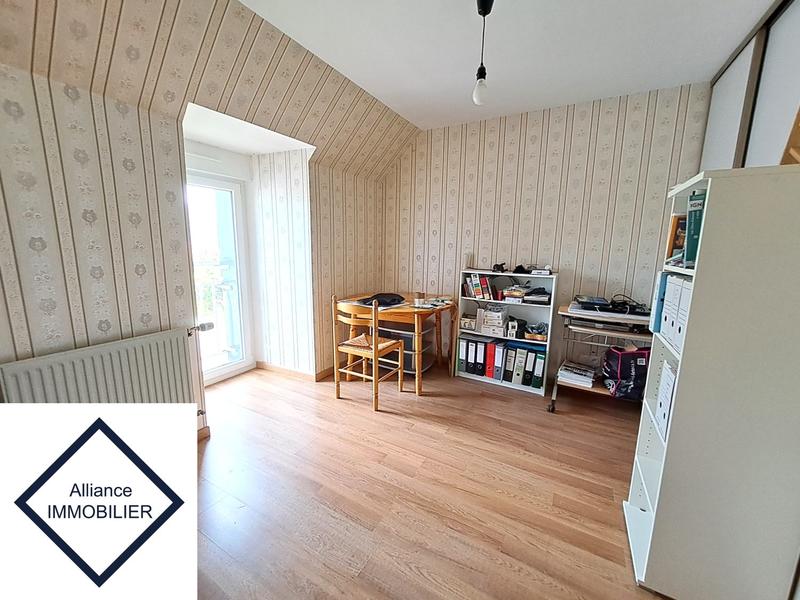 Maison - 94 m² - 6 pièces