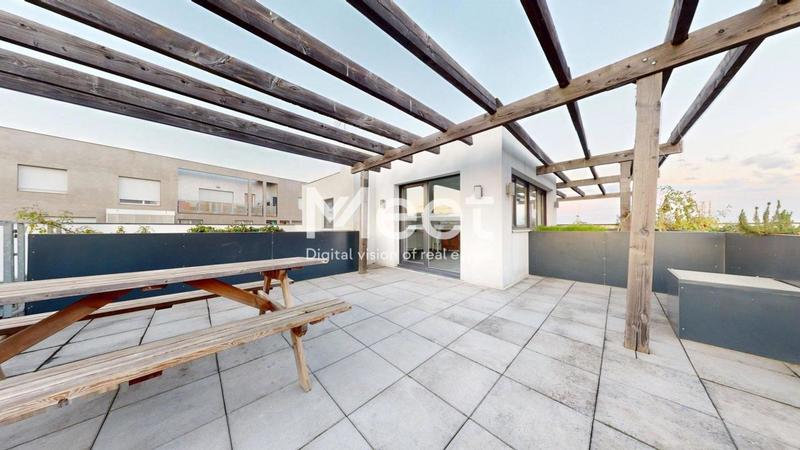 Appartement - 92 m² - 5 pièces