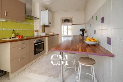 Appartement - 102 m² - 5 pièces