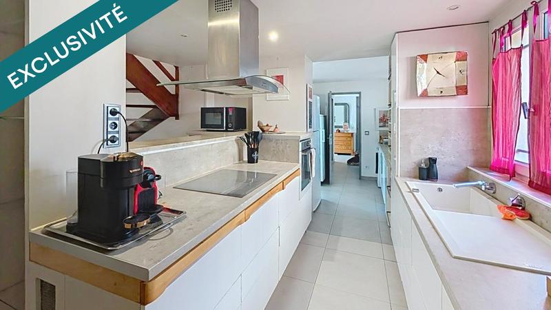 Maison - 181 m² - 6 pièces