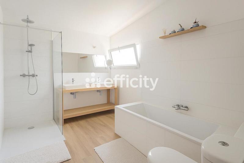 Maison - 150 m² - 5 pièces