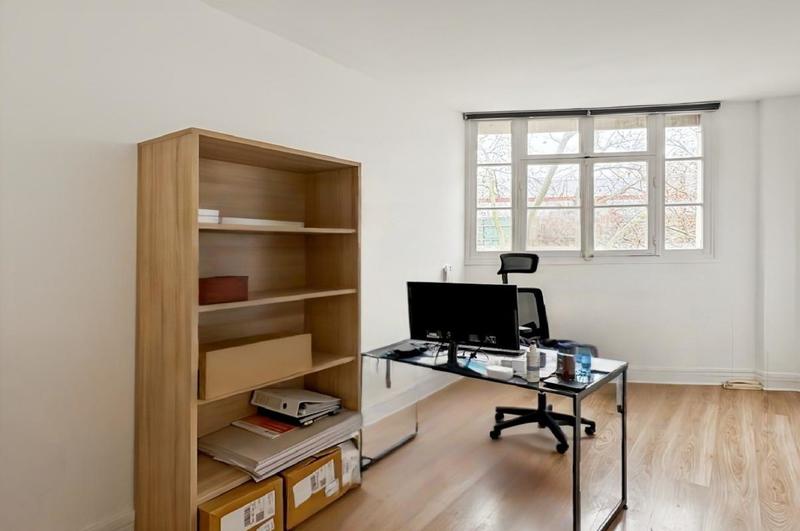Bureau - 61 m² - 4 pièces