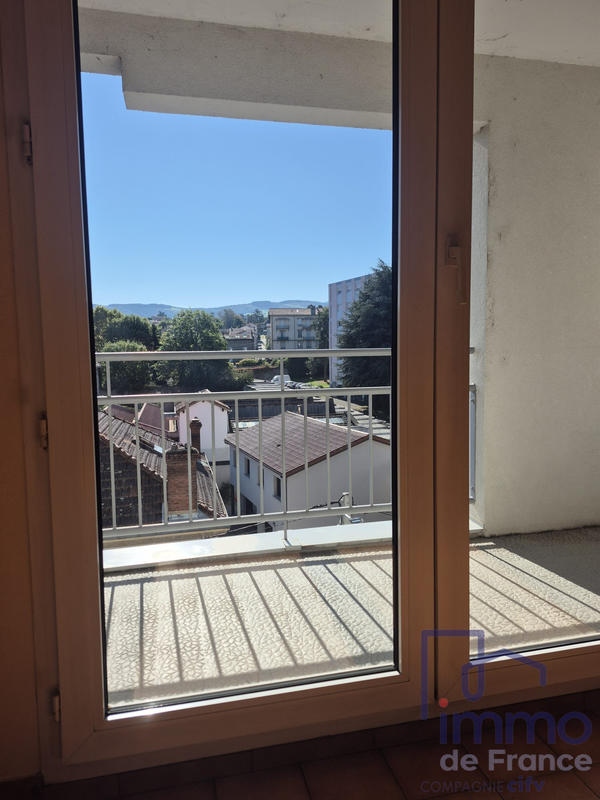 Appartement - 82 m² - 4 pièces