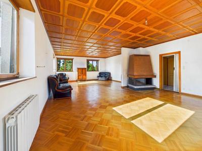 Maison - 357 m² - 12 pièces