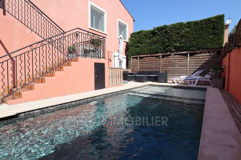 Villa - 292 m² - 12 pièces