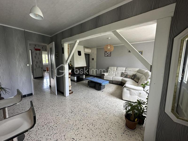 Propriété - 330 m² - 6 pièces