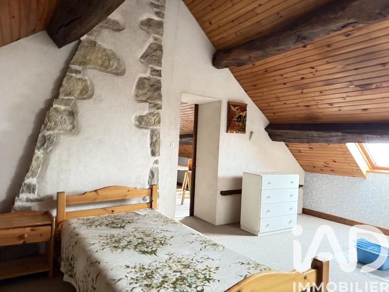 Maison - 223 m² - 11 pièces