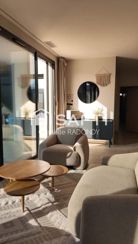 Maison - 219 m² - 5 pièces