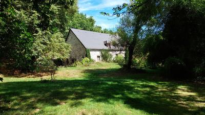 Maison traditionnelle - 238 m² - 10 pièces