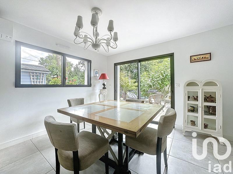 Maison - 122 m² - 6 pièces