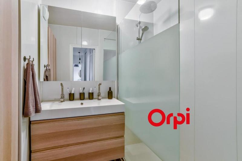 Appartement - 84 m² - 4 pièces