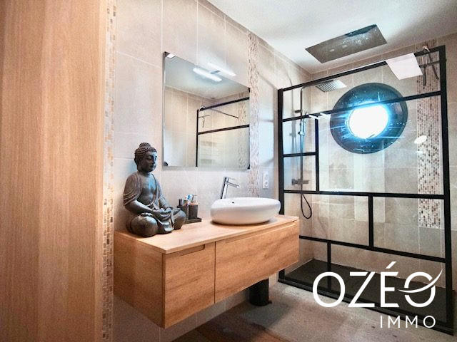 Villa - 205 m² - 4 pièces