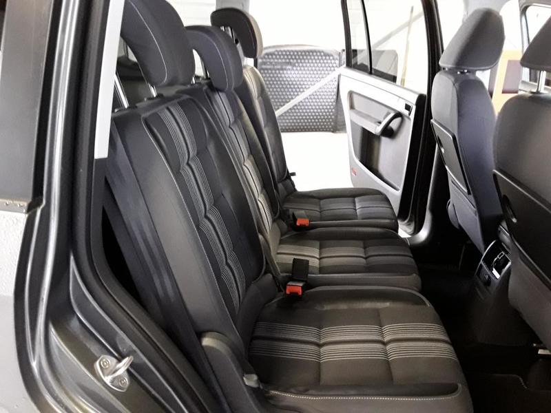 Volkswagen Touran 2.0 Tdi 140 Cv Match 7 Places Bv6