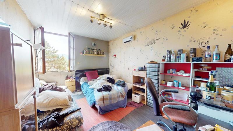 Maison - 210 m² - 7 pièces